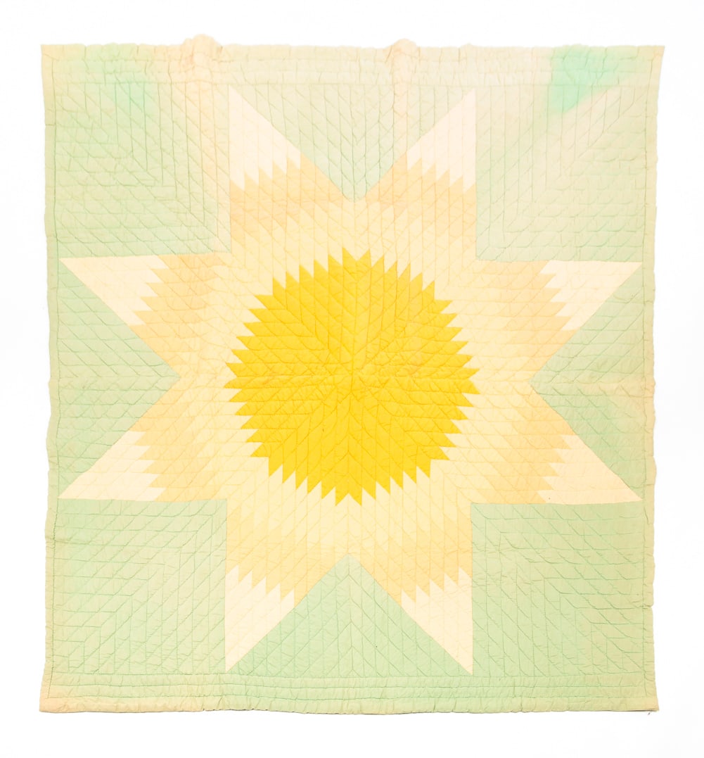 PIECED TEXAS STAR VARIANT QUILT. (1 of 4)