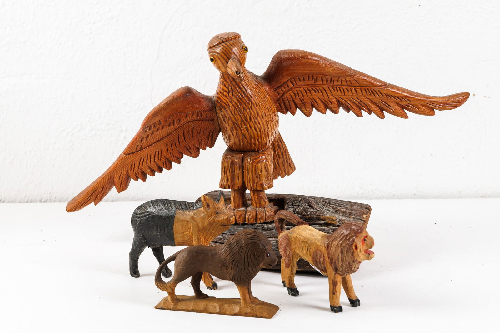 GROUP OF FOLK ART WOOD CARVINGS. (1 of 20)