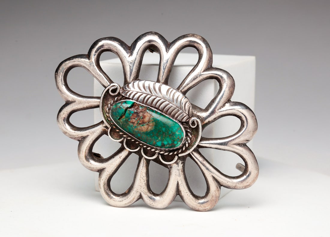 SAND CAST STERLING BELT BUCKLE. (1 of 3)