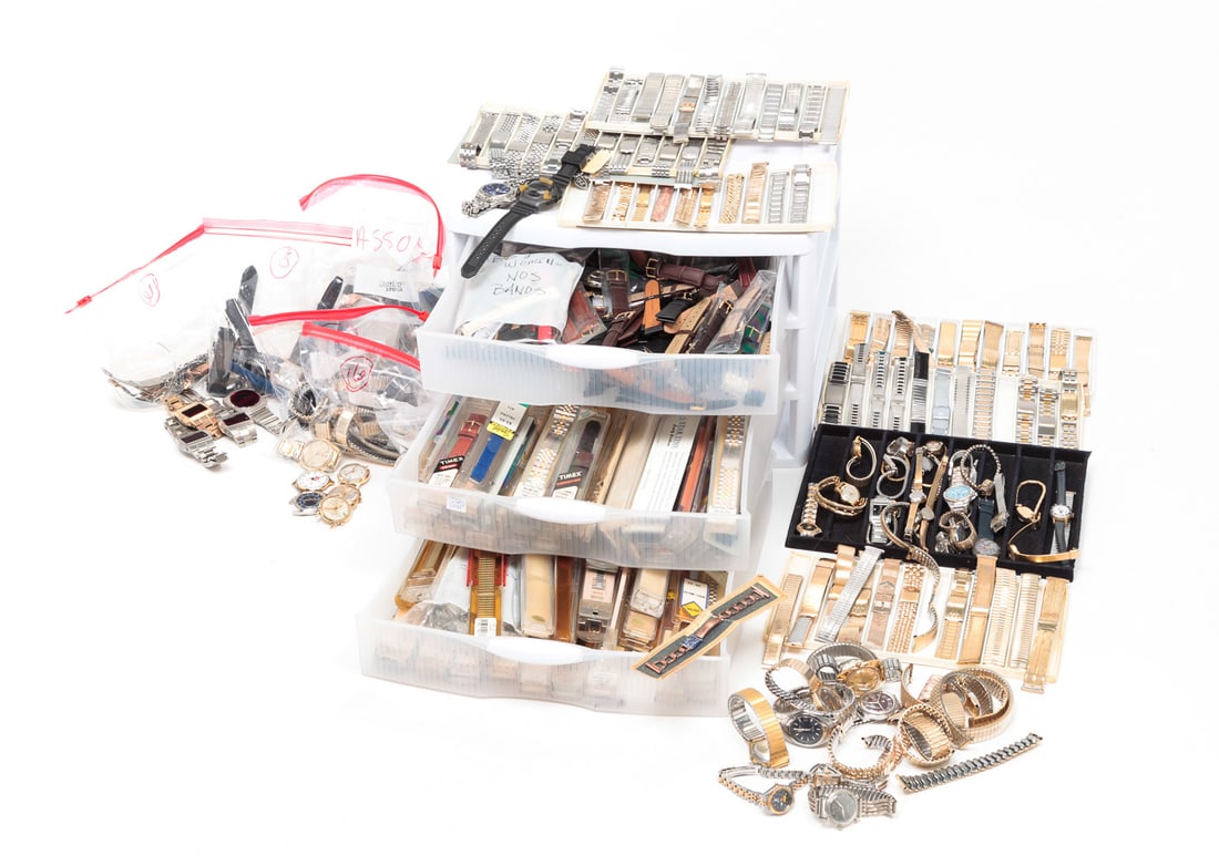 MISC. GROUP MOSTLY WRISTWATCHES & BANDS. (1 of 9)