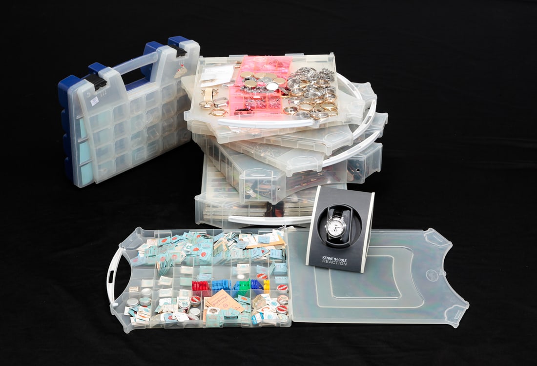 VINTAGE WRISTWATCHES FOR PARTS AND REPAIR. (1 of 8)