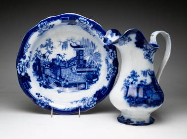 FLOW BLUE PITCHER AND BOWL SET. (1 of 9)