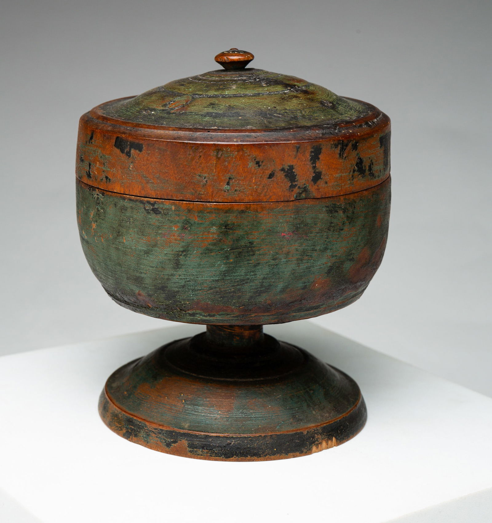 PAINTED TREENWARE JAR. (1 of 4)