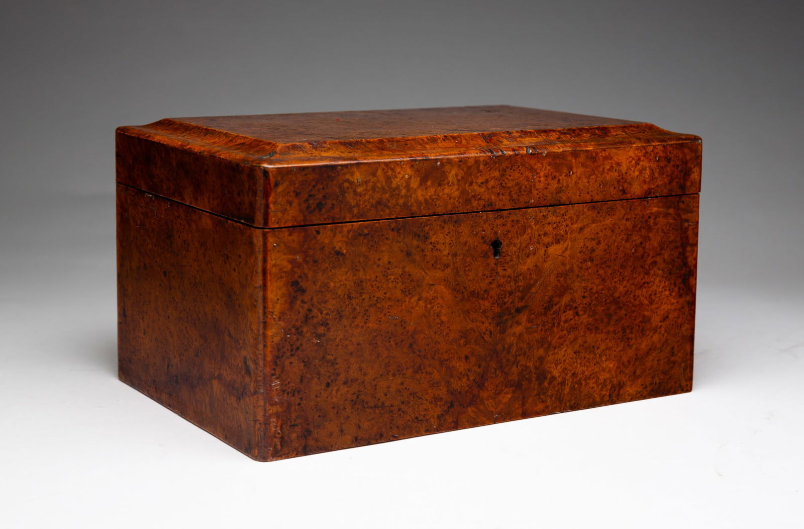 BURLED TEA CADDY. (1 of 4)