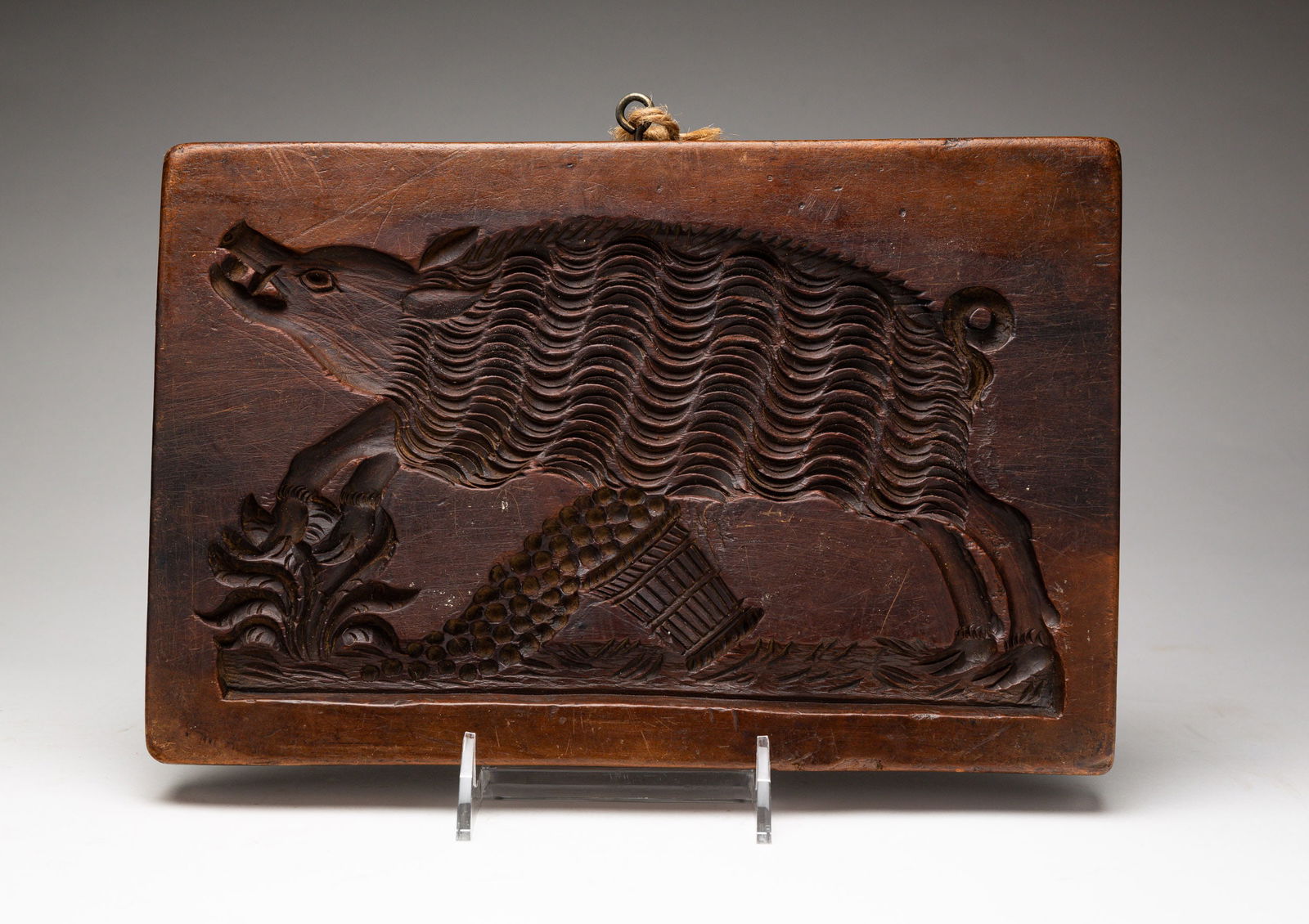 TWO SIDED CARVED COOKIE BOARD. (1 of 3)