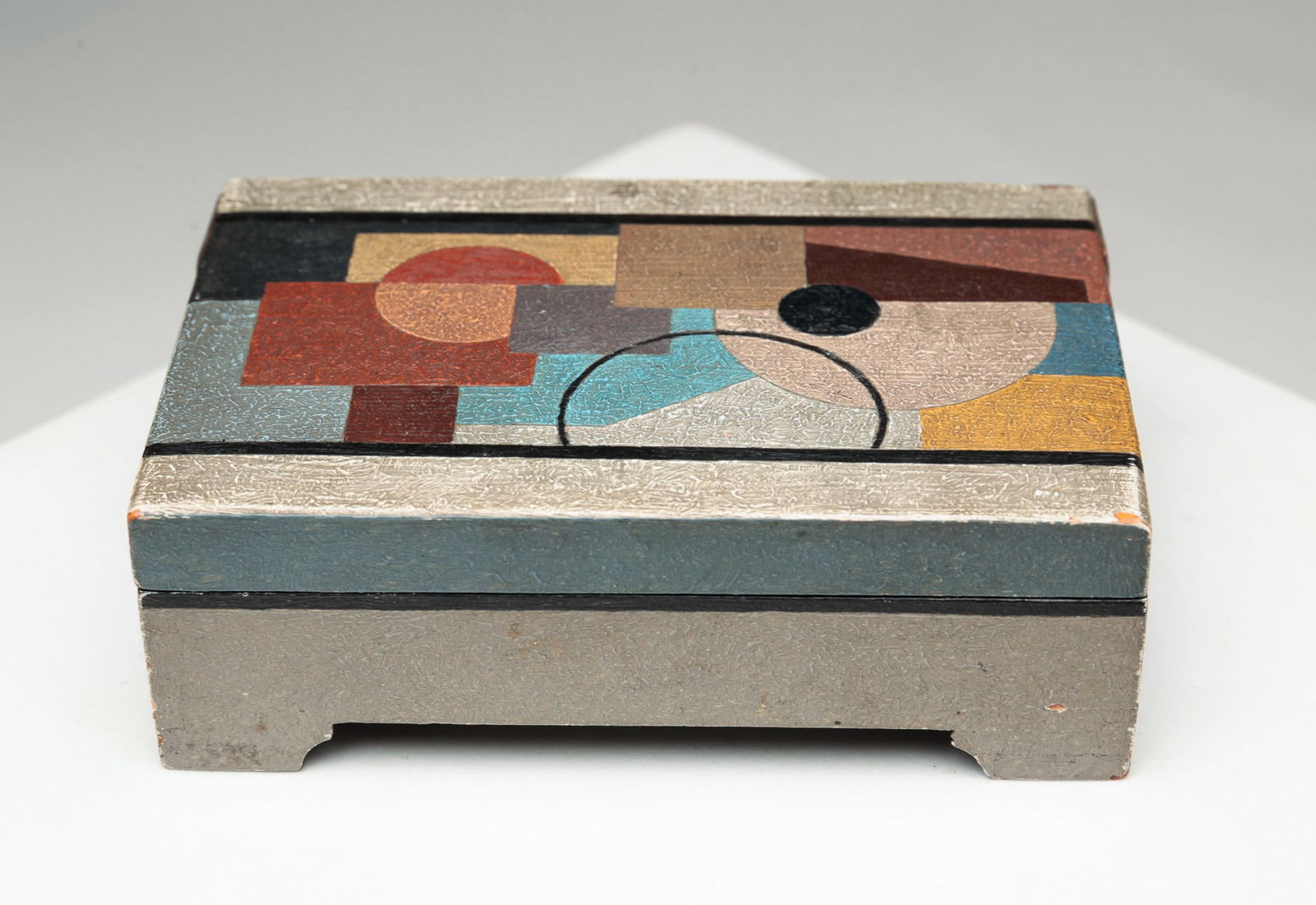 MODERNIST BOX. (1 of 5)