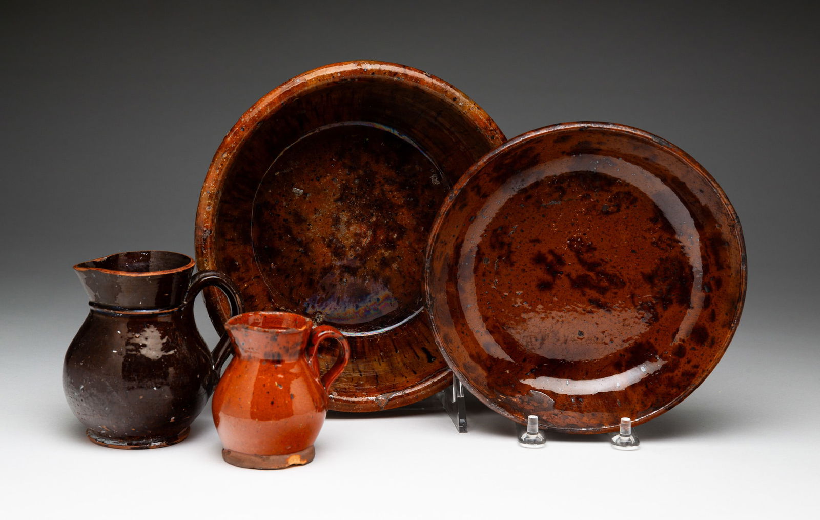 FOUR PIECES OF REDWARE. (1 of 5)