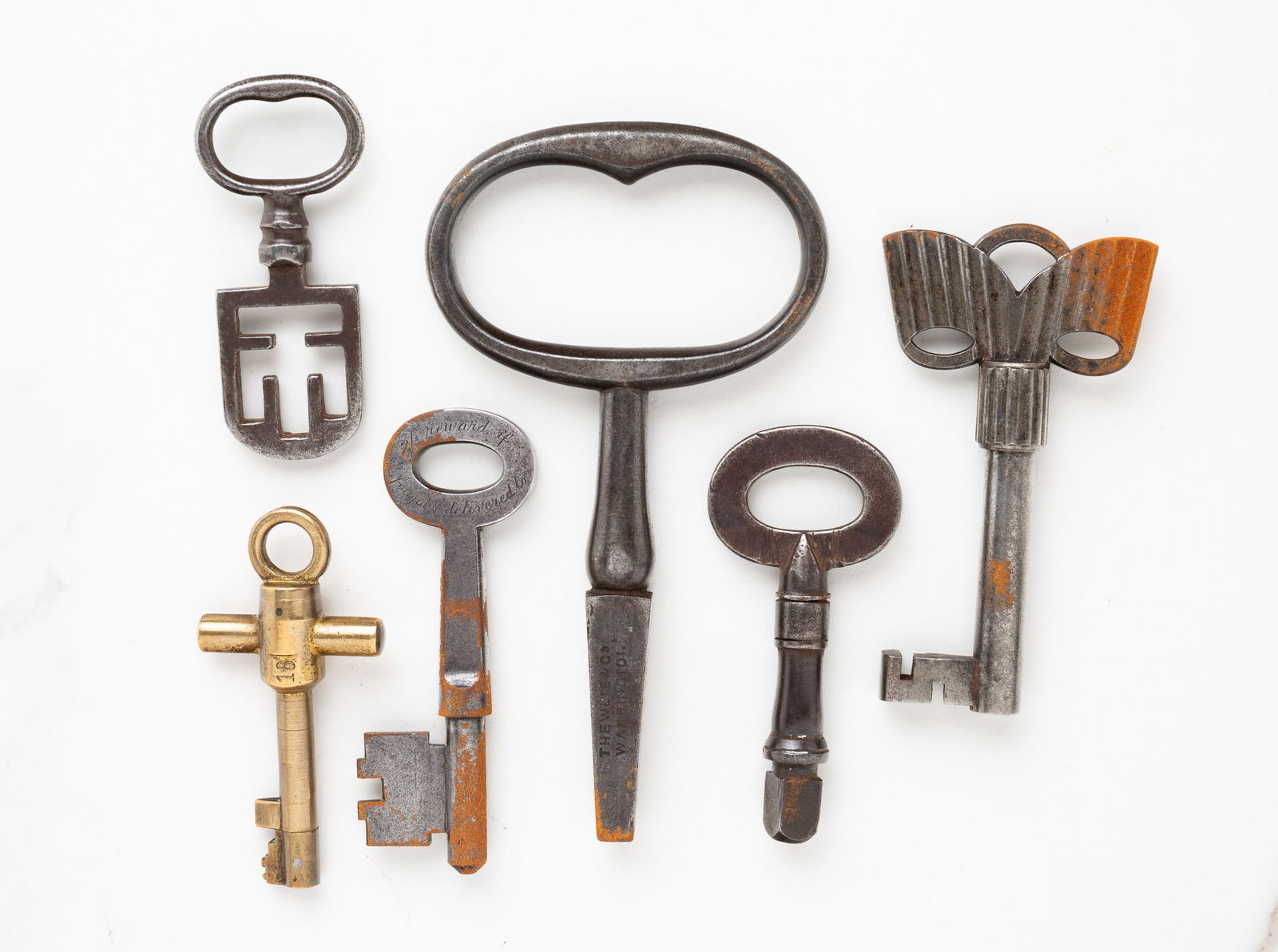 SIX UNUSUAL ANTIQUE KEYS. (1 of 4)