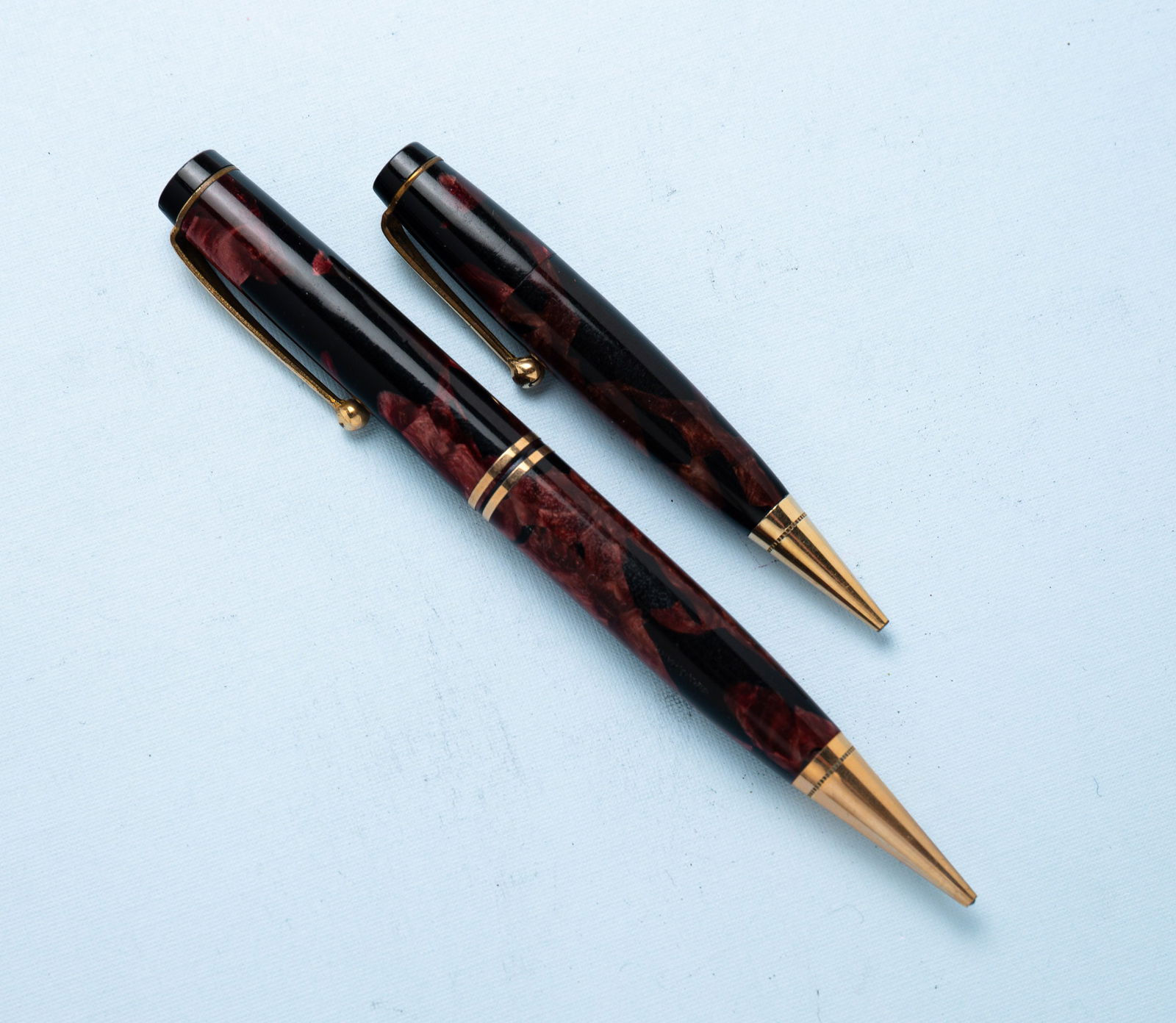 PAIR OF VINTAGE PARKER PENCILS. (1 of 1)