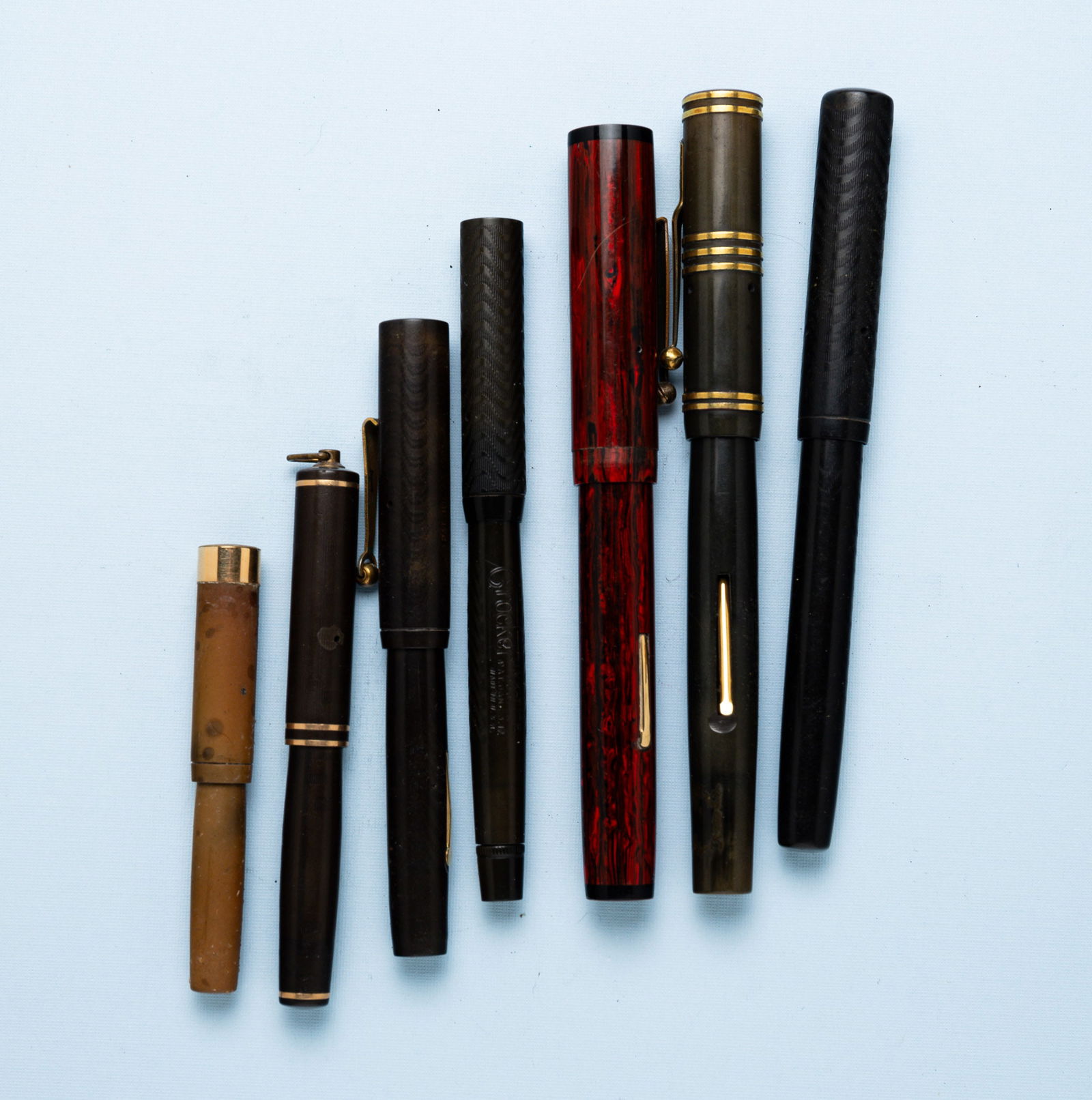 GROUP OF LEVER FILL FOUNTAIN PENS. (1 of 1)