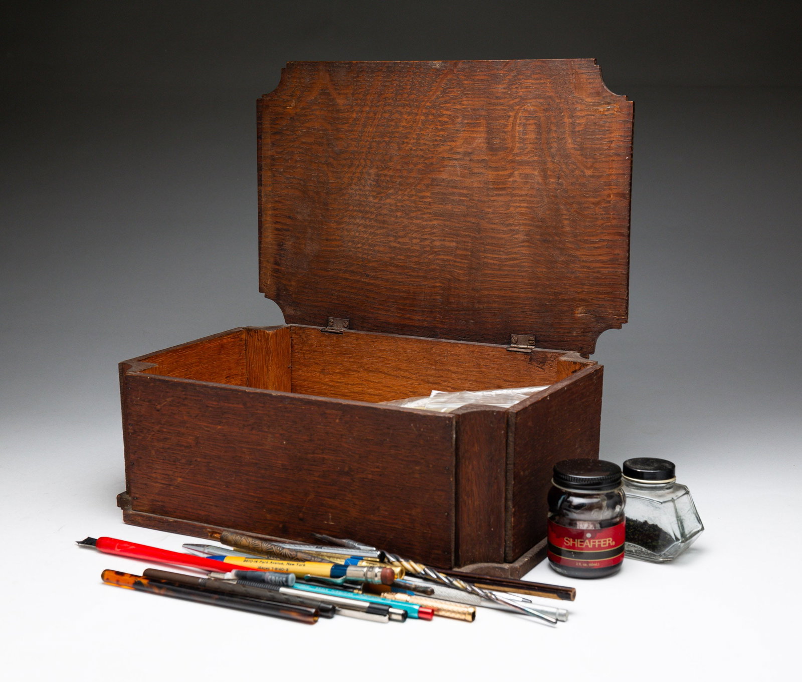 LARGE GROUP OF FOUNTAIN PENS, PENCILS & ACCESSORIES.: American, 20th Century. Including: two multicolor pencils (Norma and Lego), double sided Autopoint mechanical pencil marked "U.S. Government", ball-point pens, unmarked fountain pens, calligraphy brus