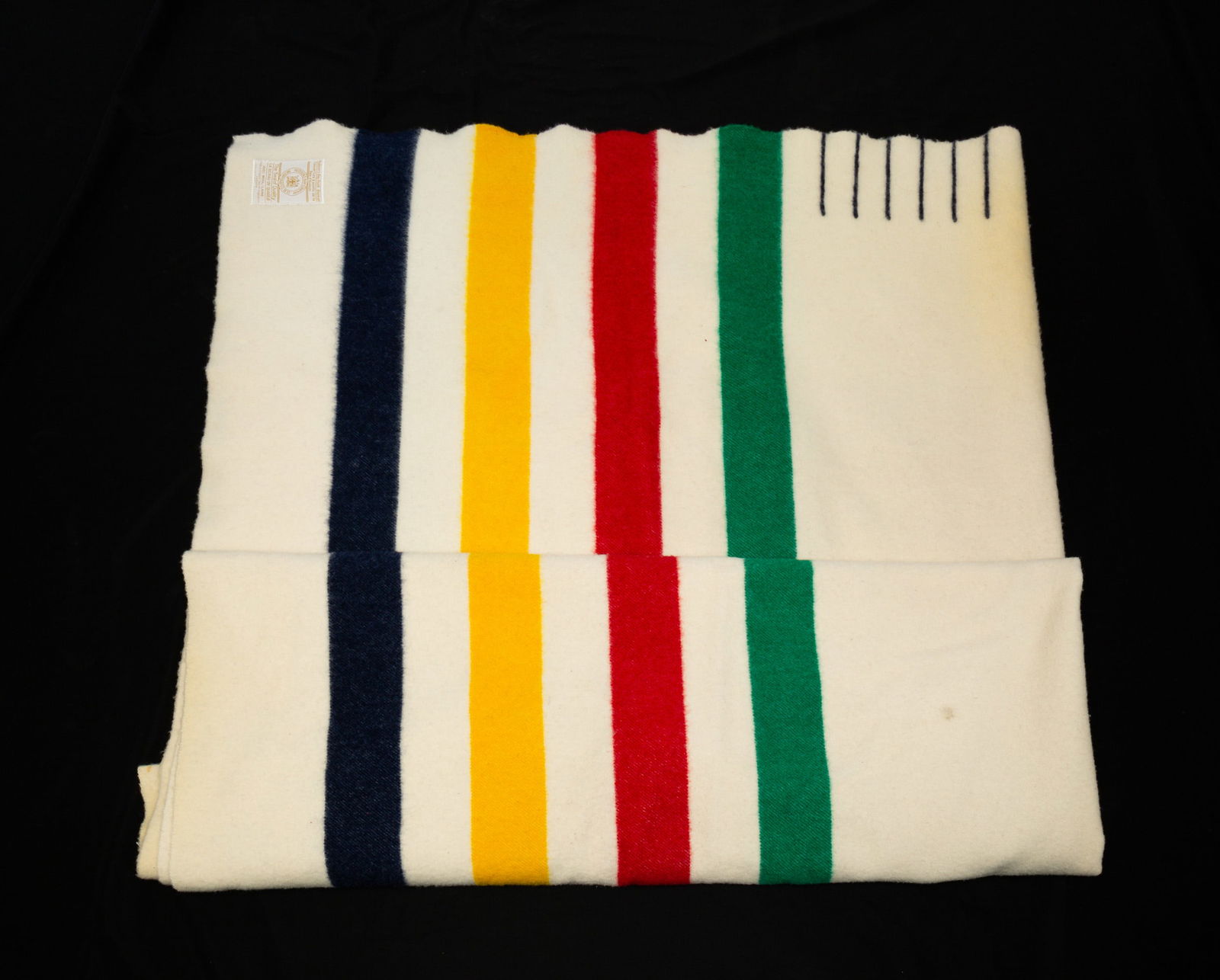 HUDSON BAY COMPANY SIX POINT BLANKET. (1 of 2)