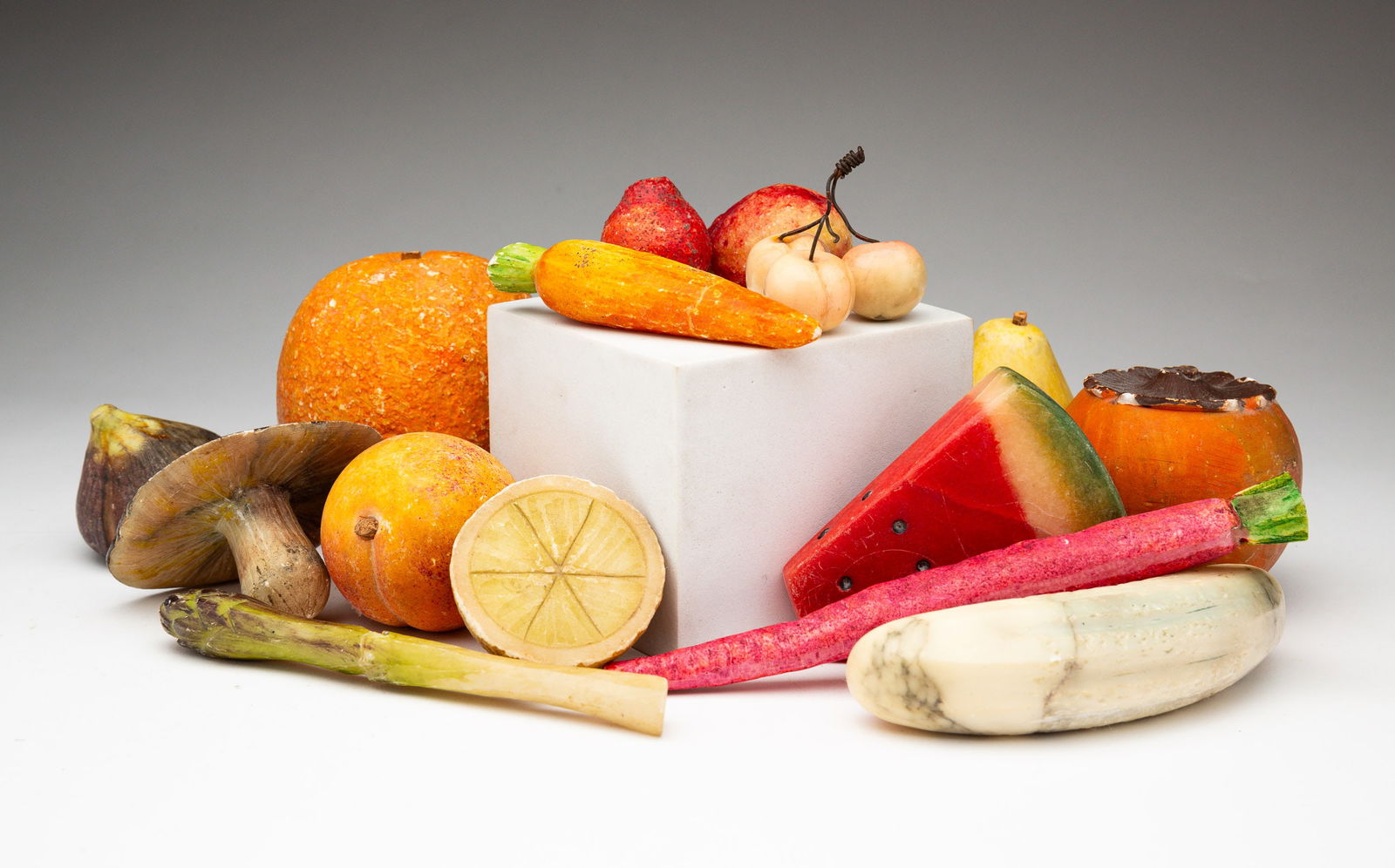 GROUP OF STONE FRUIT AND VEGETABLES. (1 of 2)