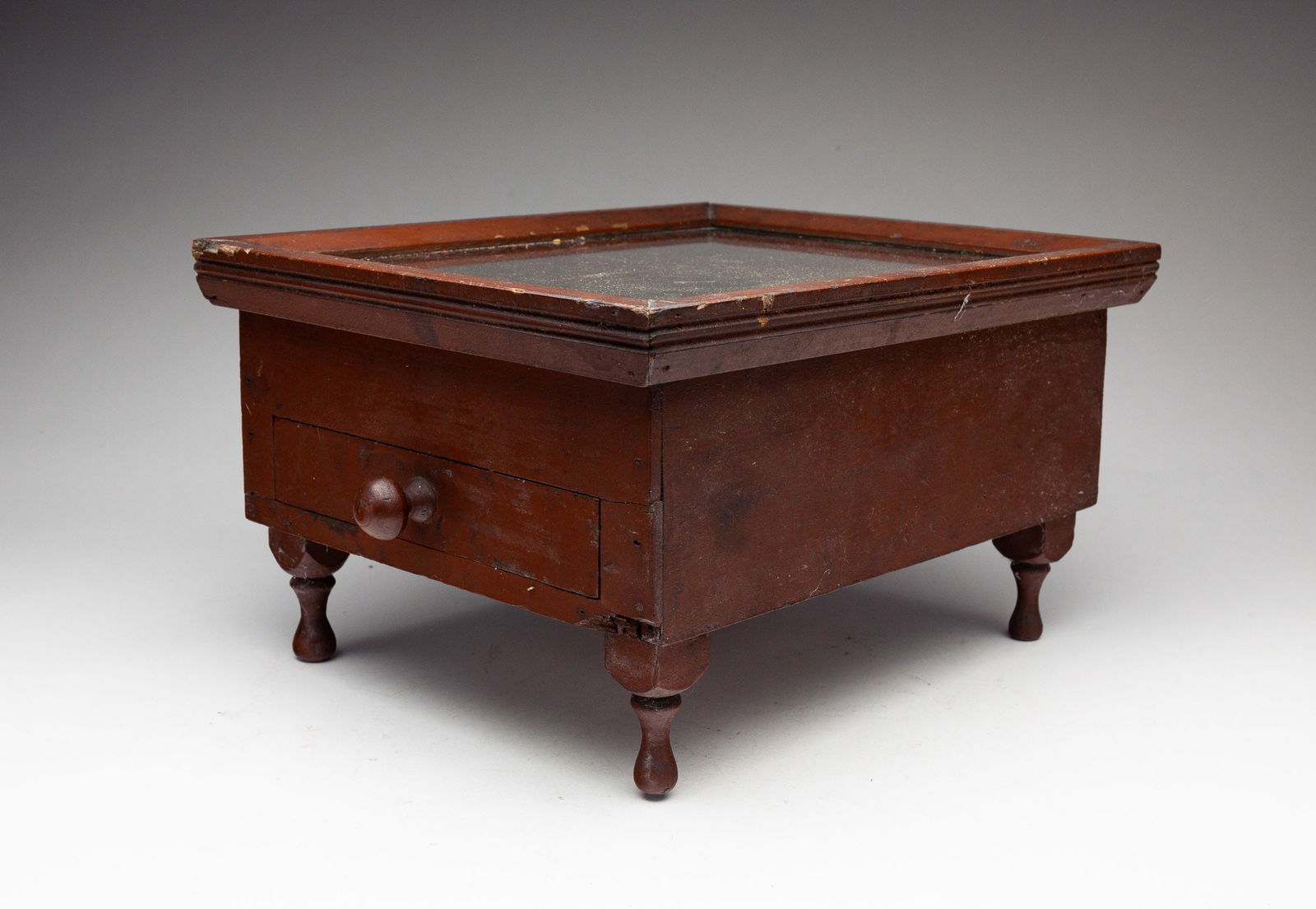 COUNTRY SHERATON COUNTERTOP STORE DISPLAY (1 of 4)