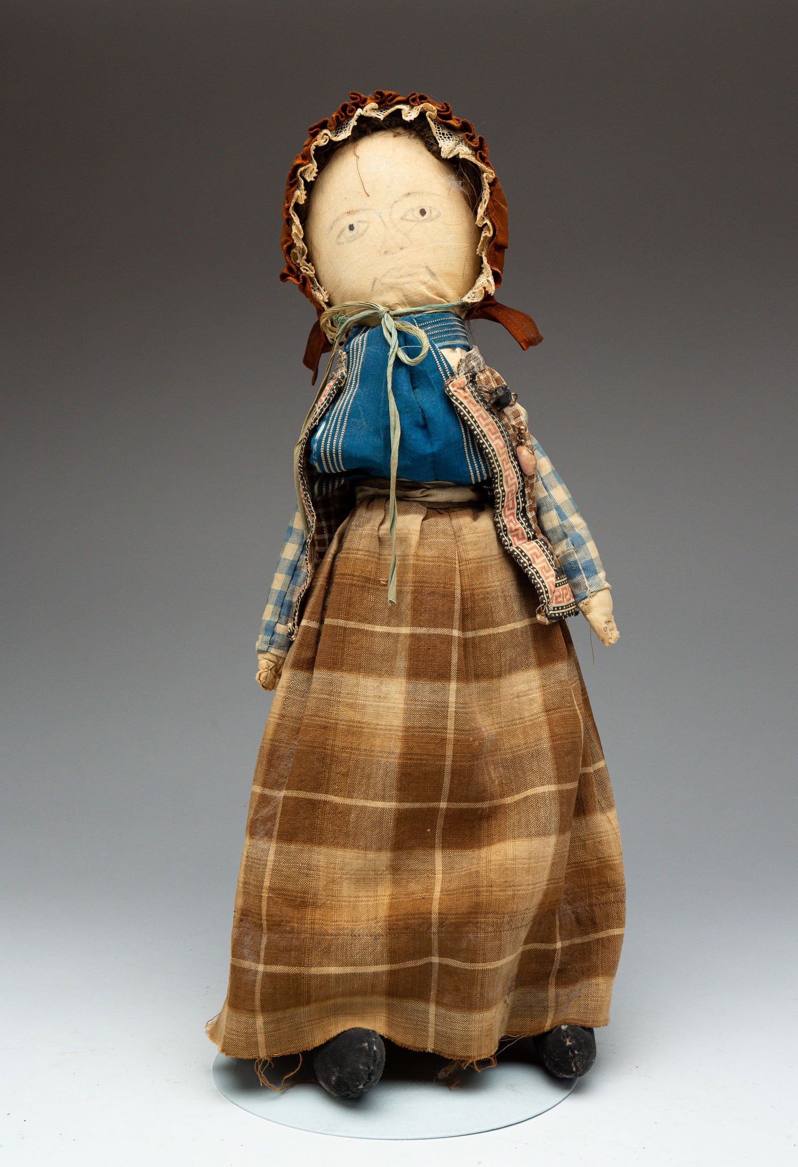 FOLK ART DOLL. (1 of 4)