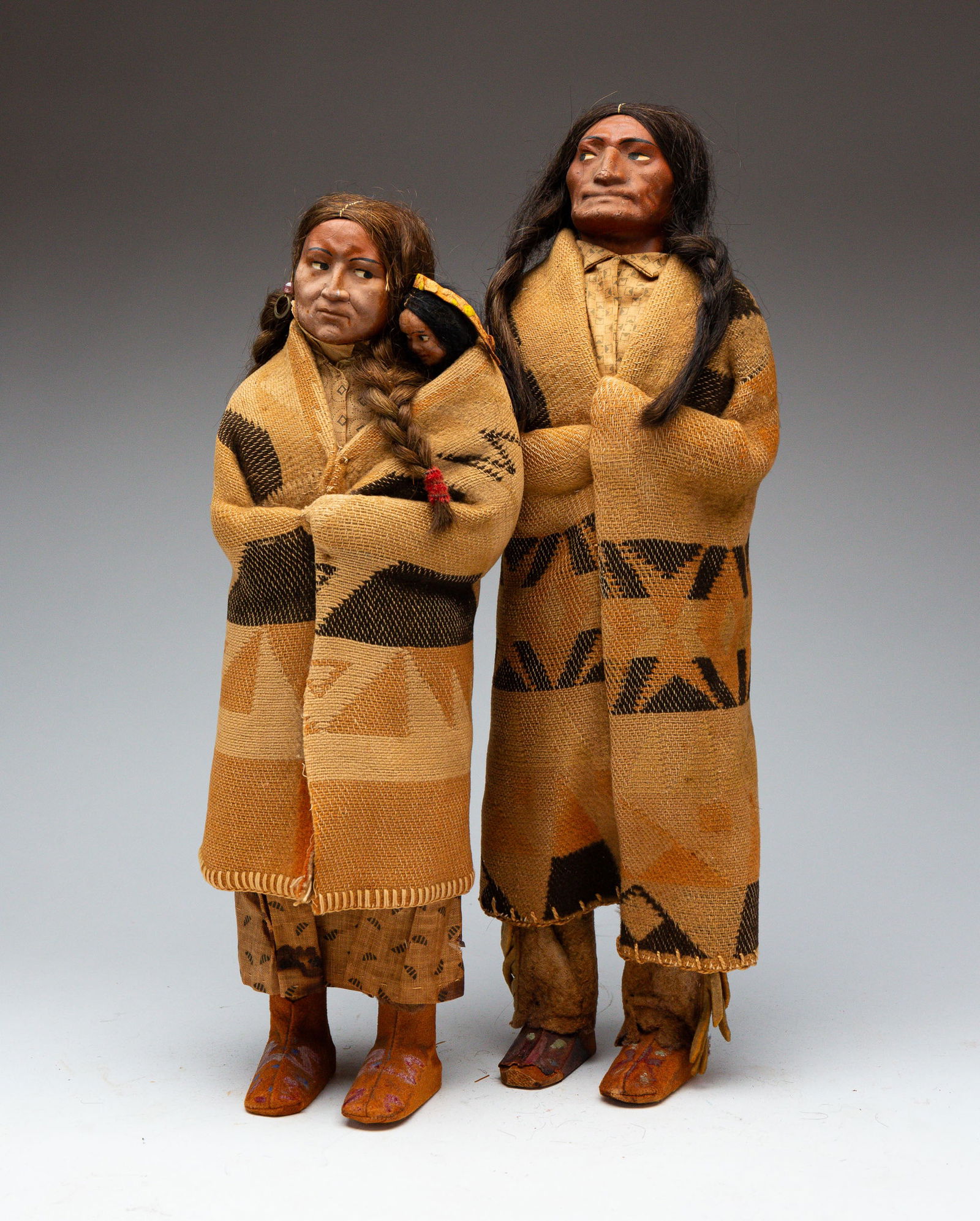WONDERFUL PAIR OF SKOOKUM DOLLS. (1 of 5)