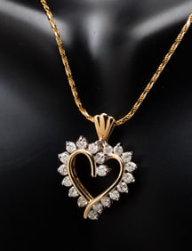 AURAFIN GOLD NECKLACE AND DIAMOND HEART PENDANT.