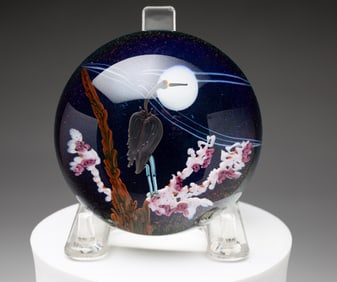 STEVEN LUNDBERG STUDIO ART GLASS PAPERWEIGHT.