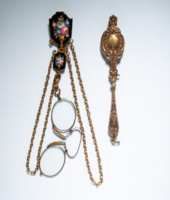 VICTORIAN PINCE NEZ AND LORGNETTE.