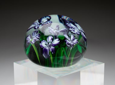SIGNED BOYER ART GLASS PAPERWEIGHT.