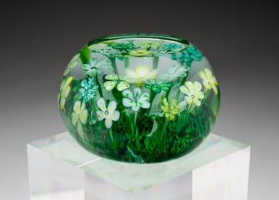 SIGNED BOYER ART GLASS PAPERWEIGHT.
