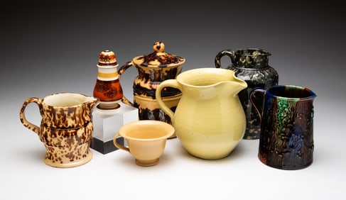 SEVEN CERAMIC PIECES.