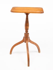 NEW ENGLAND FEDERAL BIRCH CANDLESTAND.