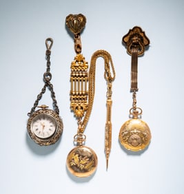 THREE PIECES VICTORIAN JEWELRY.