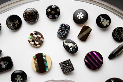 GROUP OF INLAID BUTTONS.