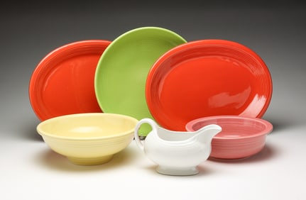 GROUP OF CONTEMPORARY FIESTAWARE.