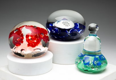 THREE ST. CLAIR PAPERWEIGHTS.