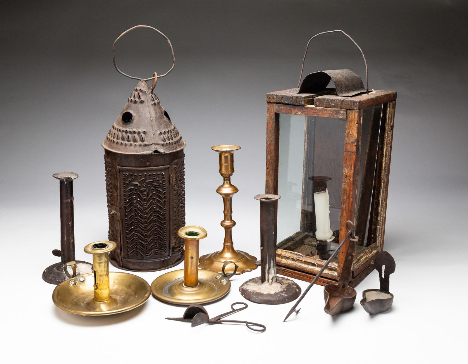 GROUP OF LIGHTING. (1 of 6)