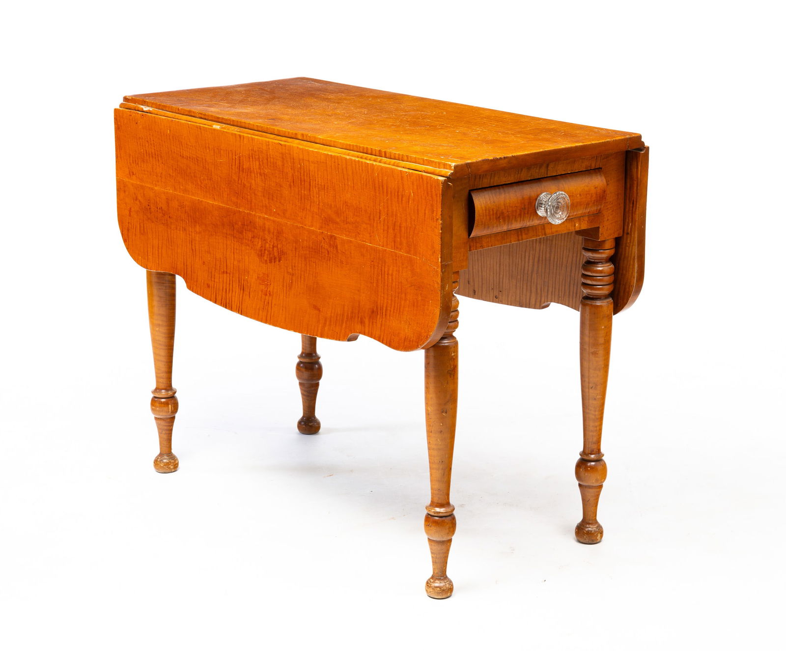 SHERATON DROP LEAF TABLE. (1 of 4)