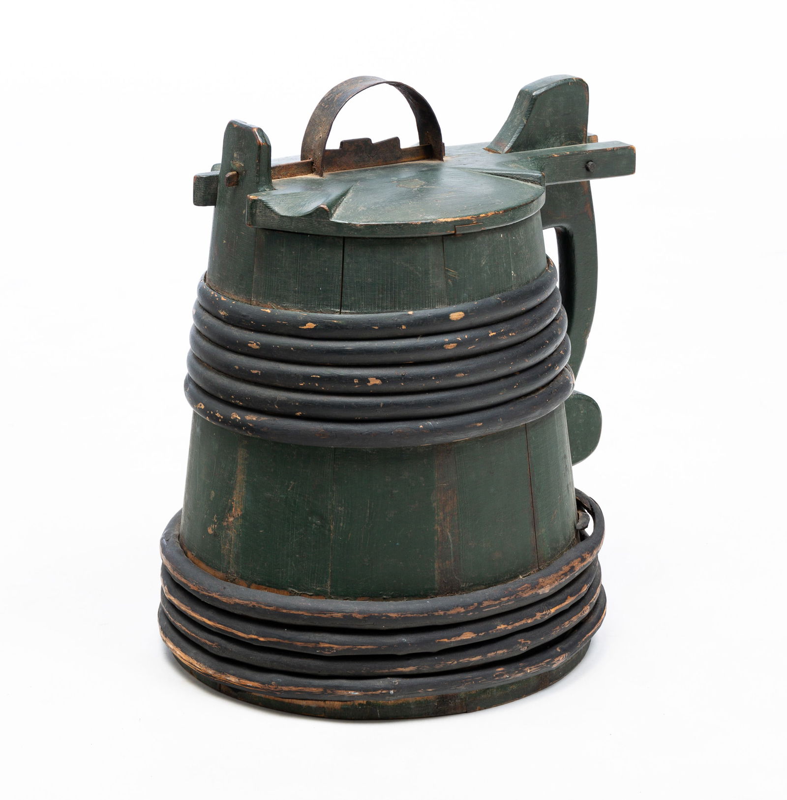 STAVE CONSTRUCTED TANKARD. (1 of 5)