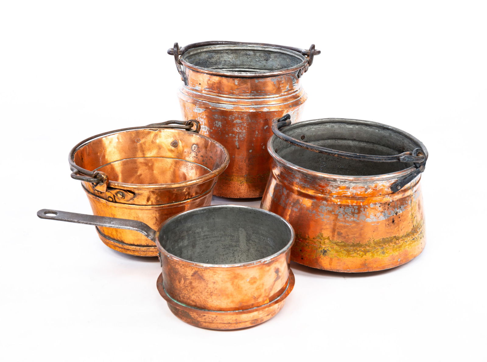 FOUR COPPER POTS AND PANS. (1 of 5)