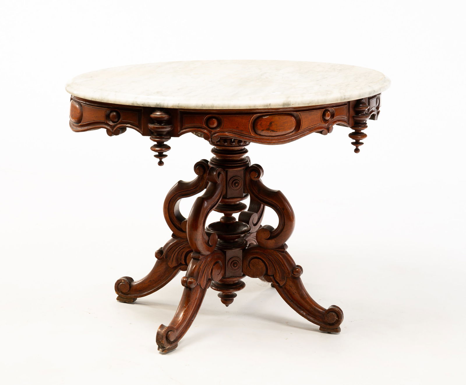 VICTORIAN OVAL COFFEETABLE. (1 of 4)