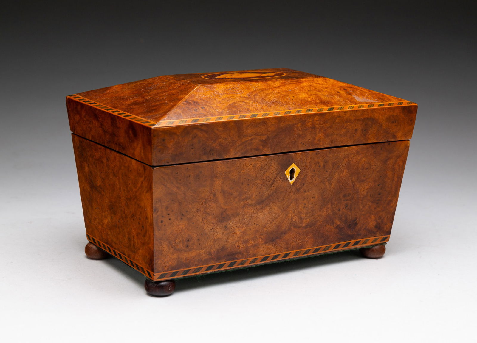 INLAID SARCOPHAGUS TEA CADDY. (1 of 6)