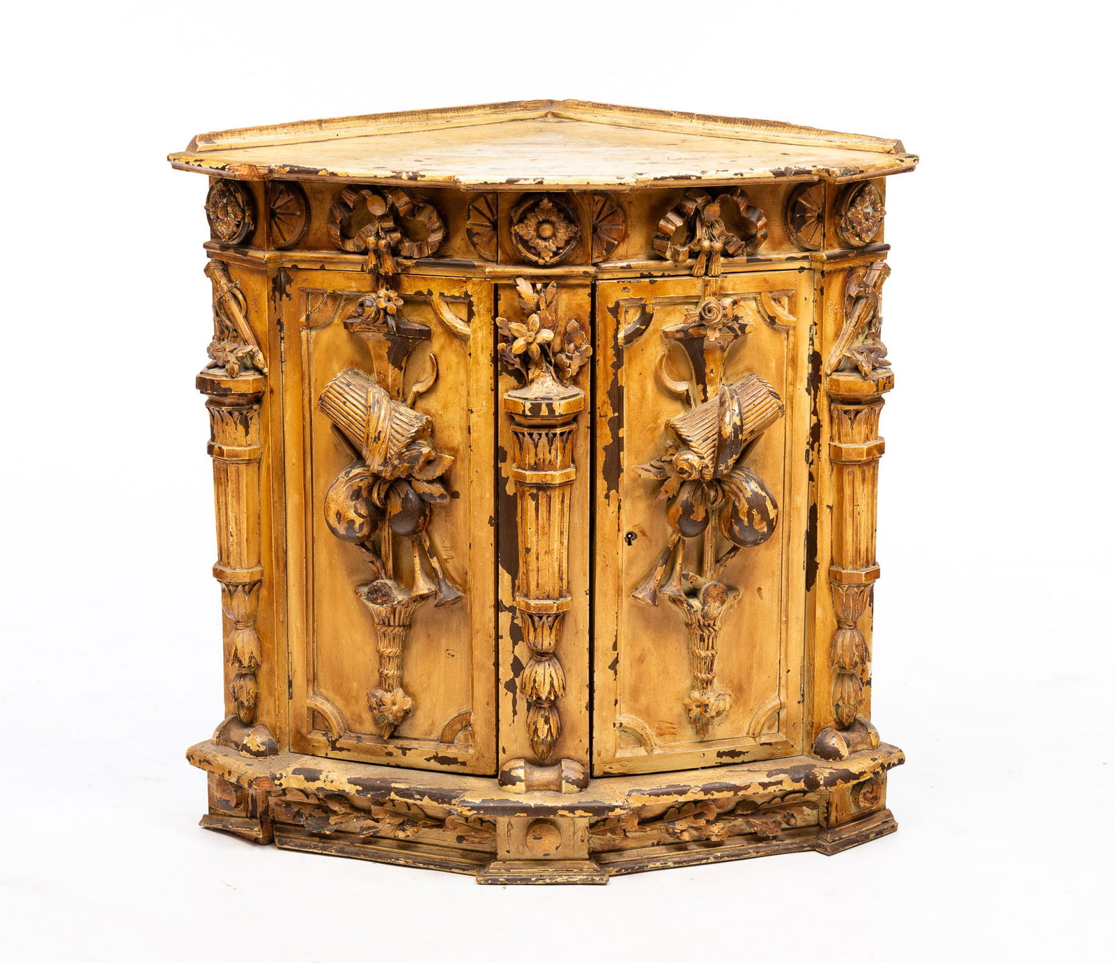 ORNATE CARVED SMALL CORNER CUPBOARD. (1 of 5)