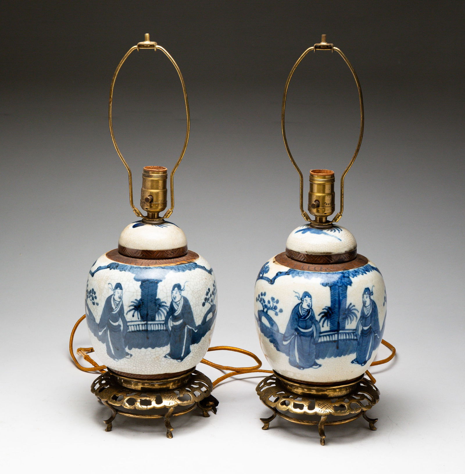 TWO GINGER JAR LAMPS. (1 of 4)
