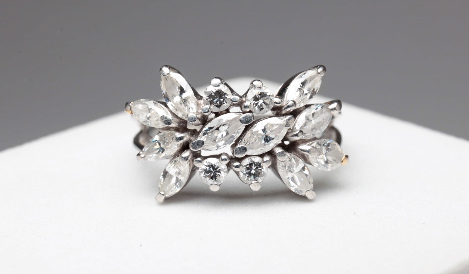 LADIES' PLATINUM AND DIAMOND COCKTAIL RING. (1 of 5)