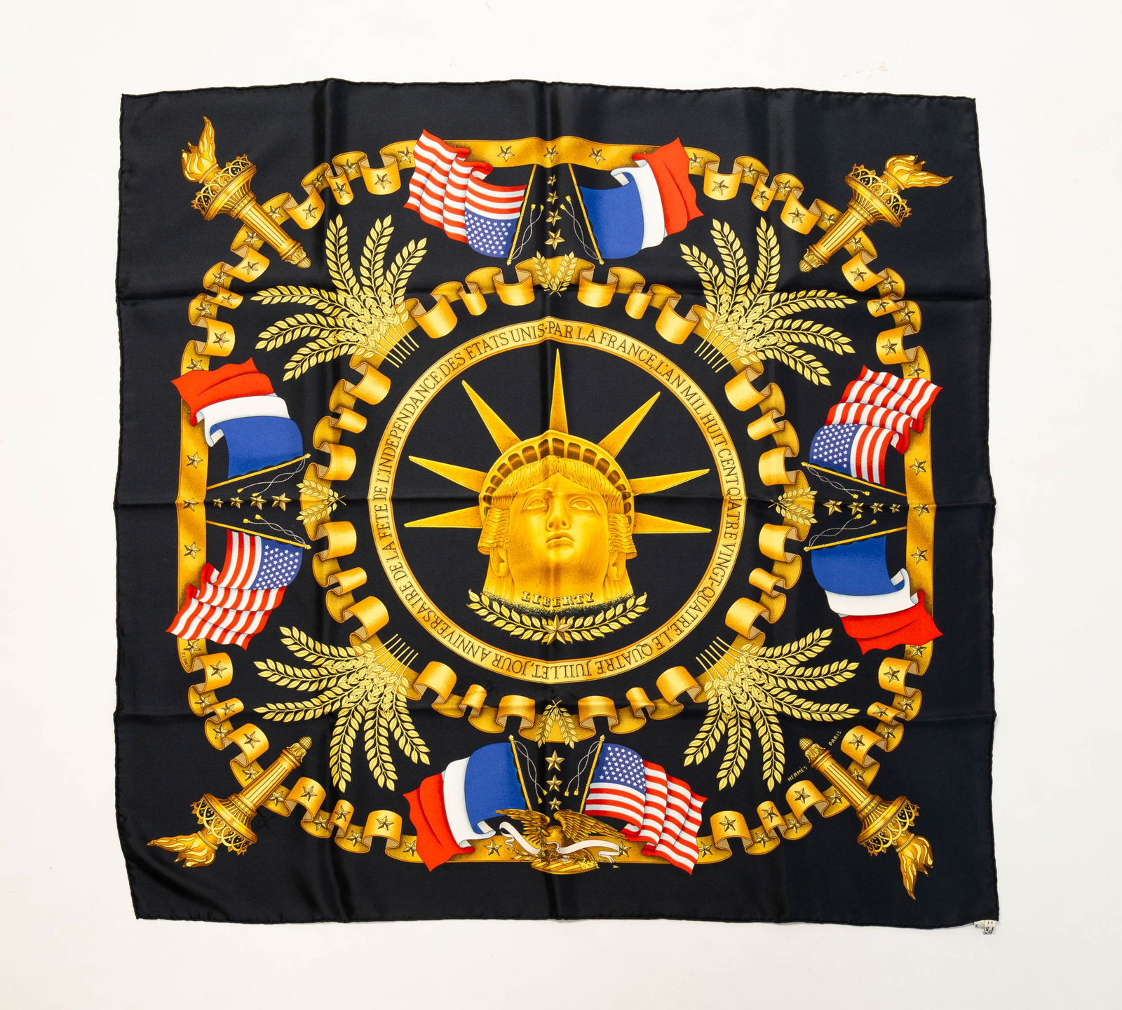 HERMES SILK 90 SCARF "LIBERTY JOUR ANNIVERSAIRE DE LA FETE DE L'INDEPENDANCE". (1 of 3)