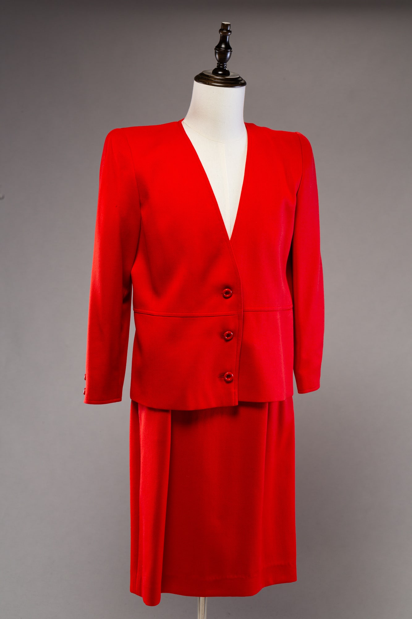 VALENTINO MISS V RED WOMEN'S SUIT. (1 of 2)