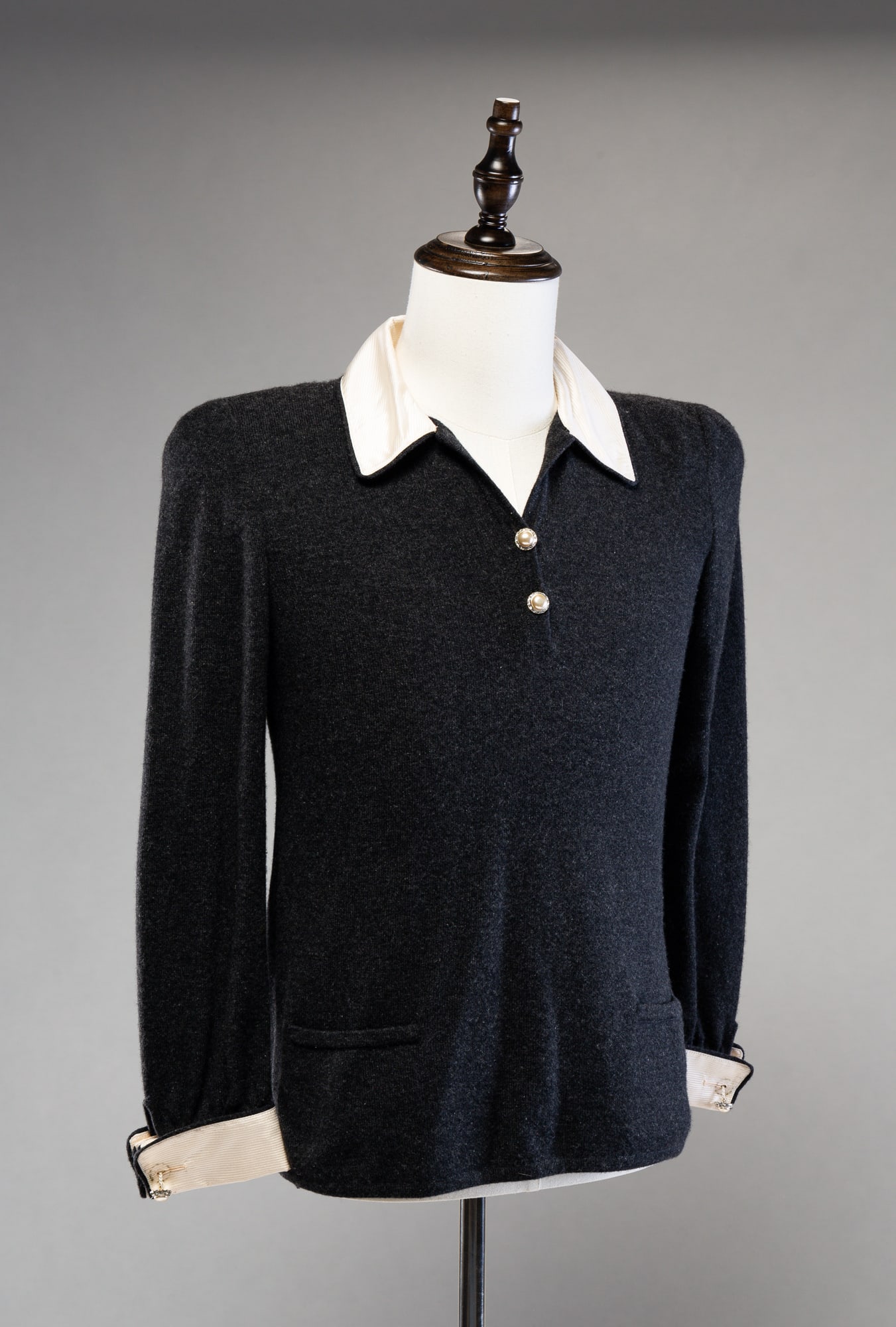 VALENTINO SWEATER AND TWO SKIRTS. (1 of 8)