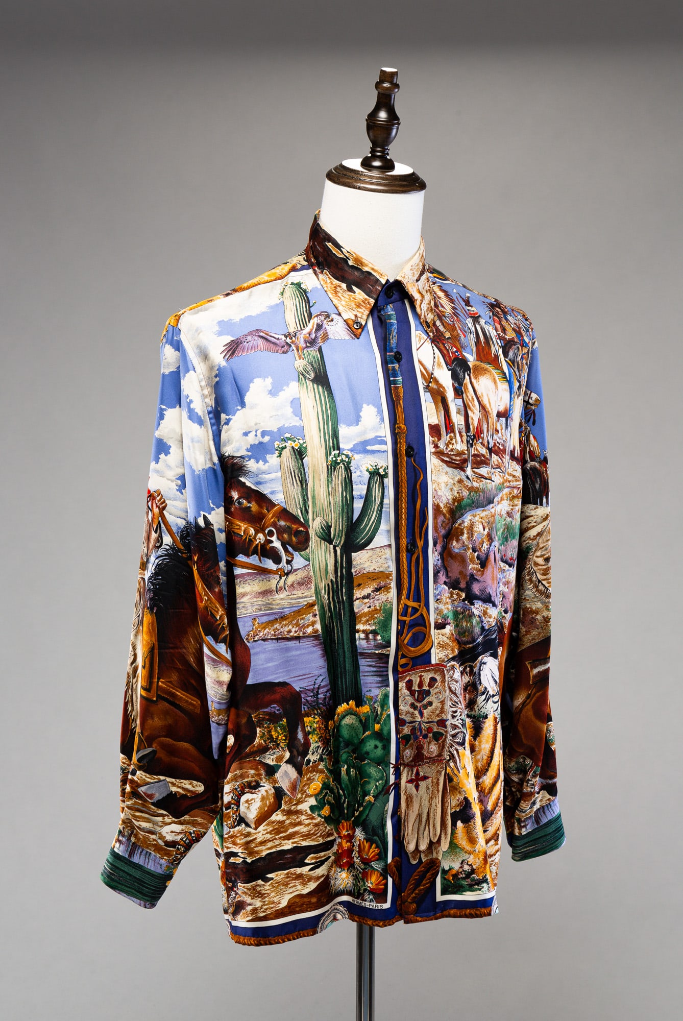 HERMES MEN'S SILK SHIRT. (1 of 5)