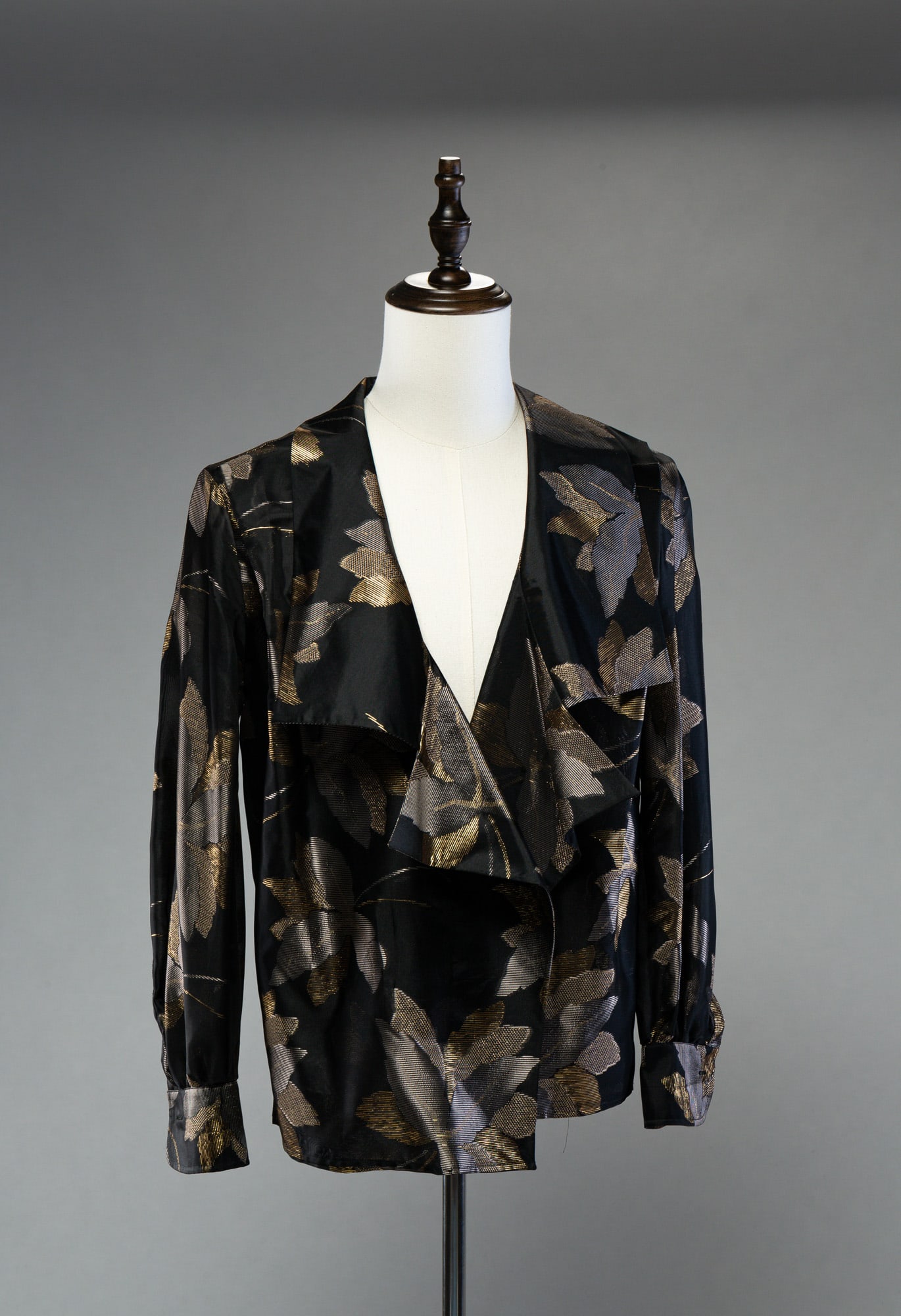 GROUP OF GIANFRANCO FERRE CLOTHING. (1 of 14)