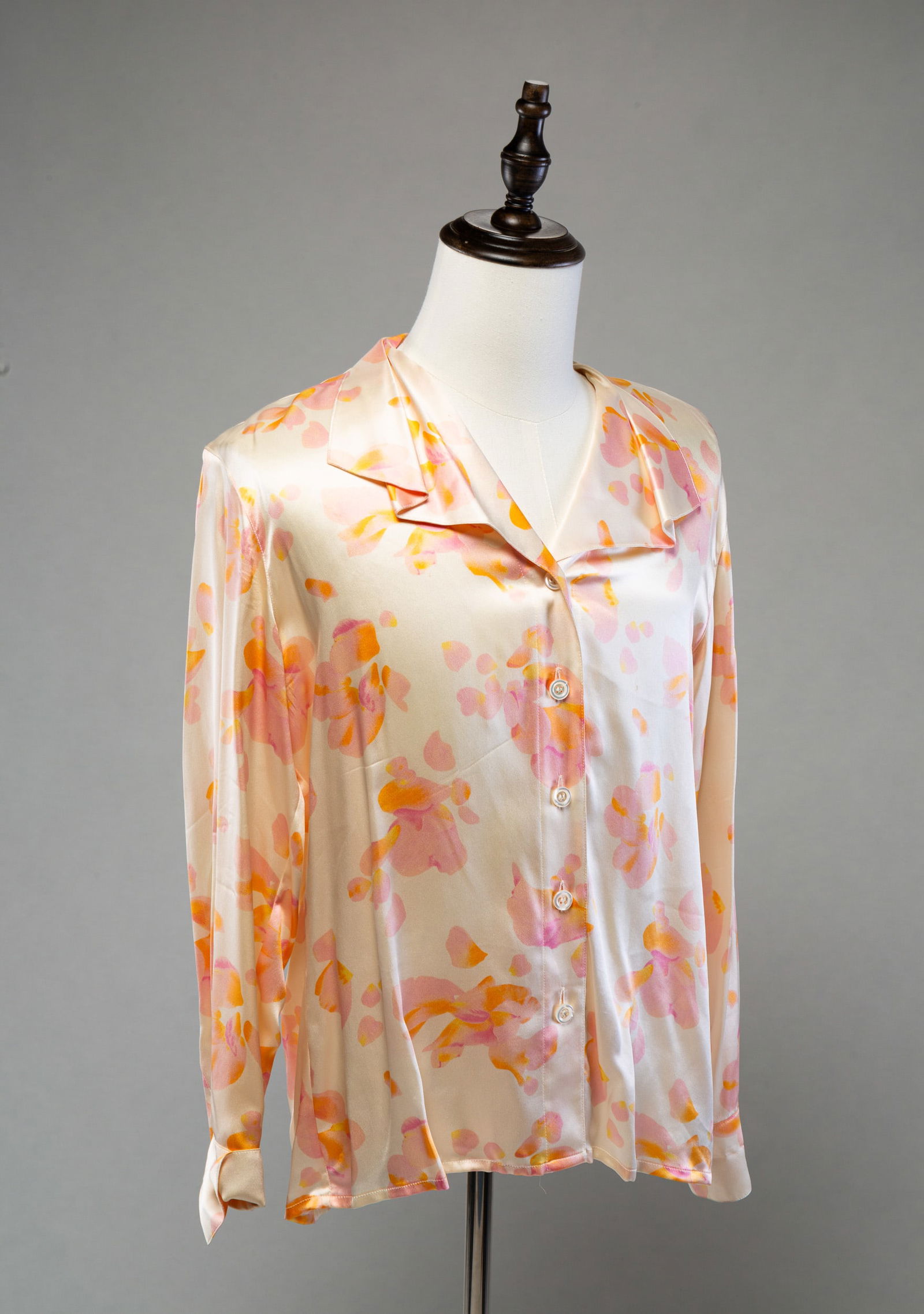 THREE ESCADA SILK BLOUSES. (1 of 9)