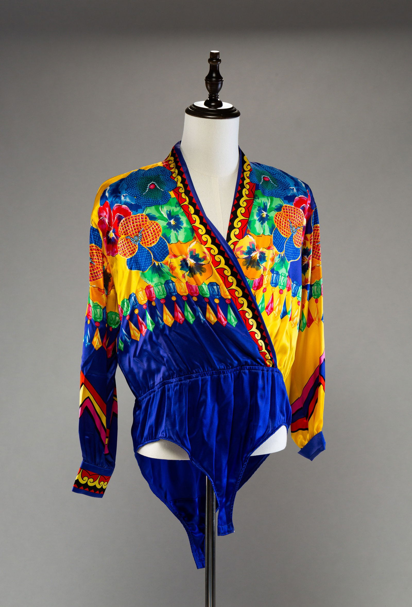 FOUR ESCADA GARMENTS. (1 of 12)