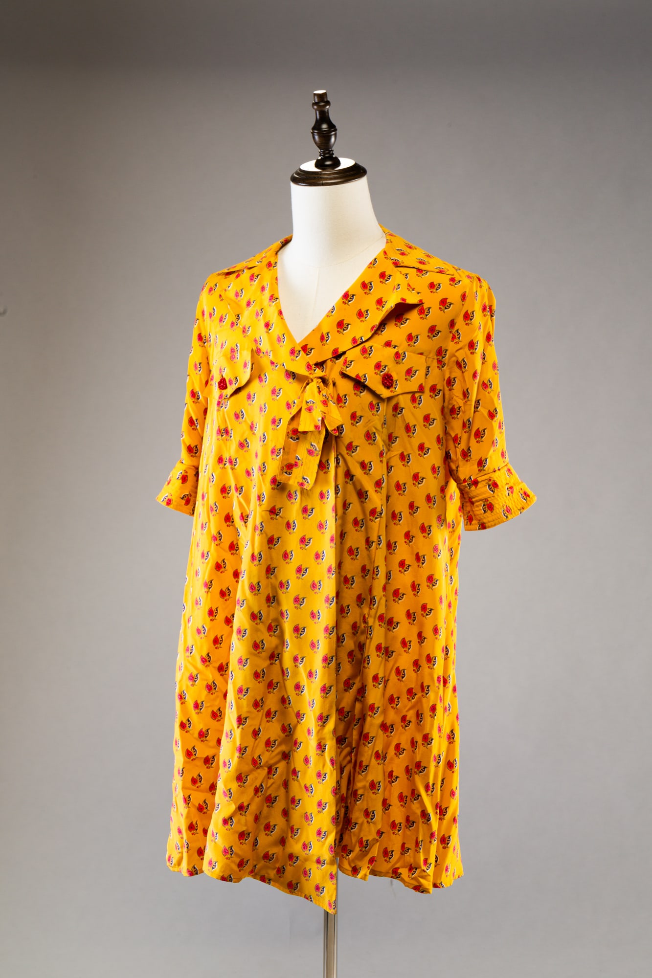 FOUR DESIGNER GARMENTS. (1 of 10)