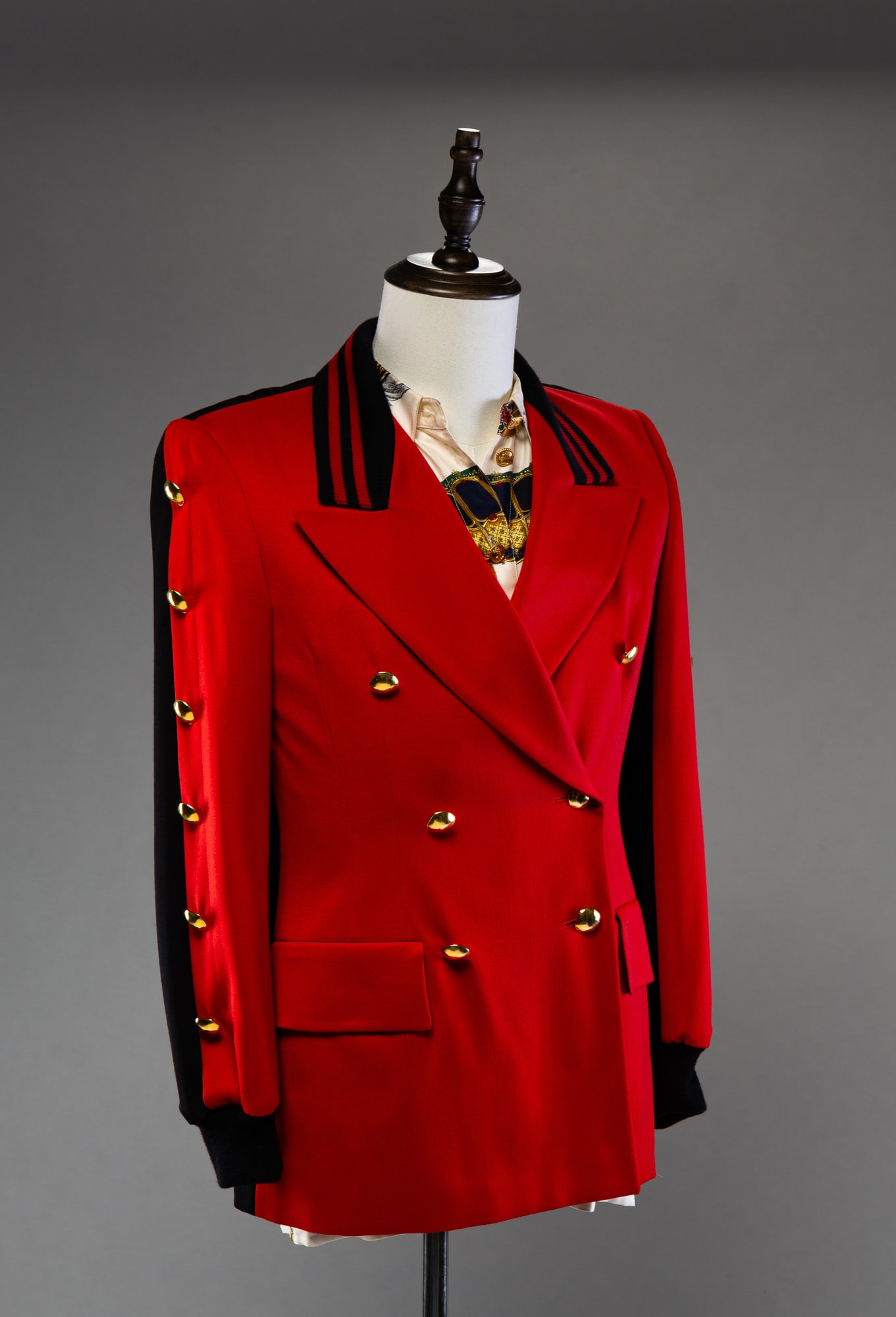 ESCADA BLAZER AND SILK BLOUSE. (1 of 3)