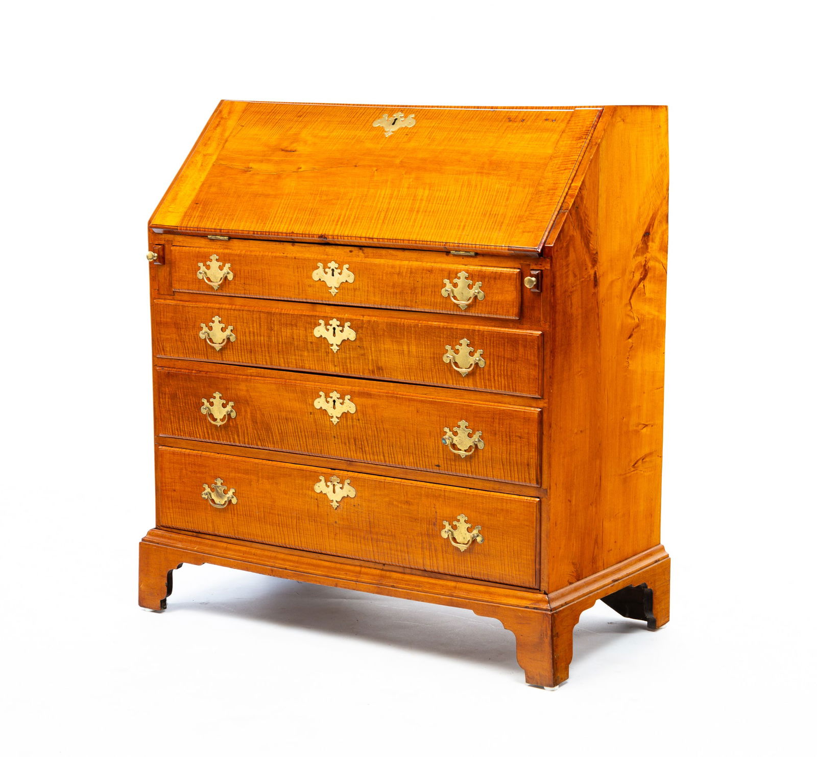 CHIPPENDALE SLANT FRONT DESK. (1 of 5)